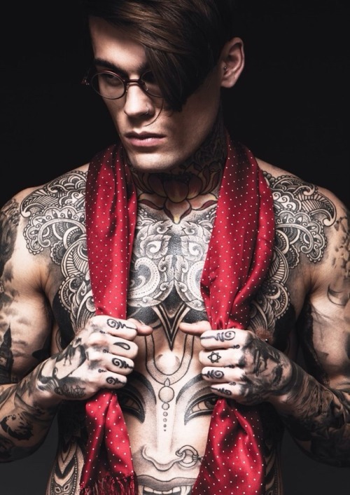 Stephen James, just because pictures from Hedonist are just amazing. From now, I promise, only Japan