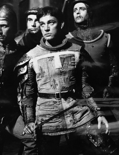 ciaranhnds: Richard Burton as Henry V | Stratford, 1951