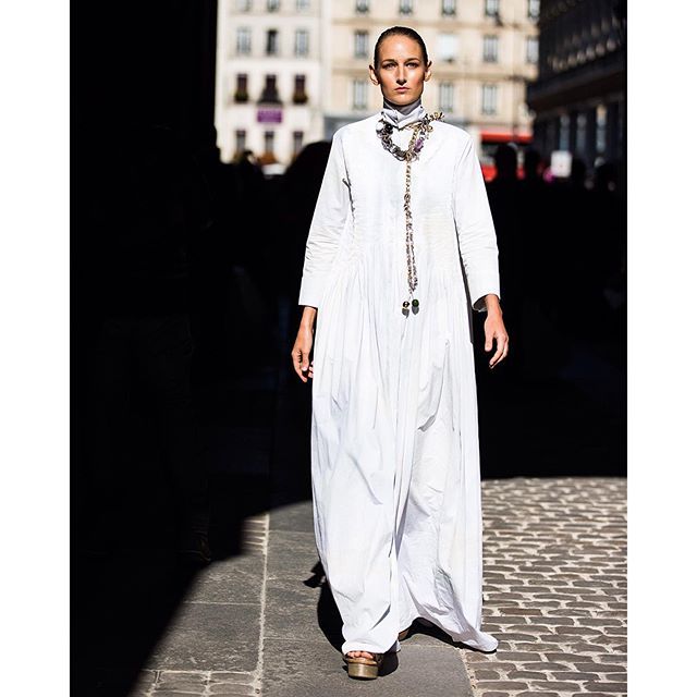 Leelee Sobieski
Christian Dior show, Paris Fashion Week October 02 2015.
-
More pictures from this event in Archive:
http://yeahleeleesobieski.tumblr.com/tagged/Paris-Fashion-Week-October-02-2015