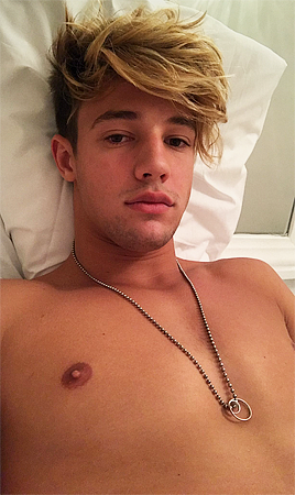 zacefronsbf:  Cameron Dallas on Snapchat (October 20th) 
