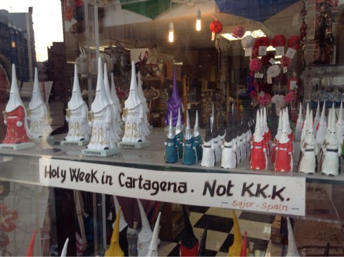 welele:  Carteles para estadounidenses made in Spain