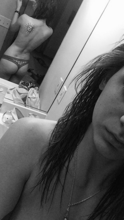 mentalqueeen:  These are probs my favorite pictures of my body.