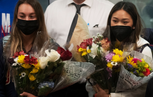 agathacrispies:Minnesota gymnasts Grace McCallum and Sunisa Lee are welcomed by hundreds of cheering