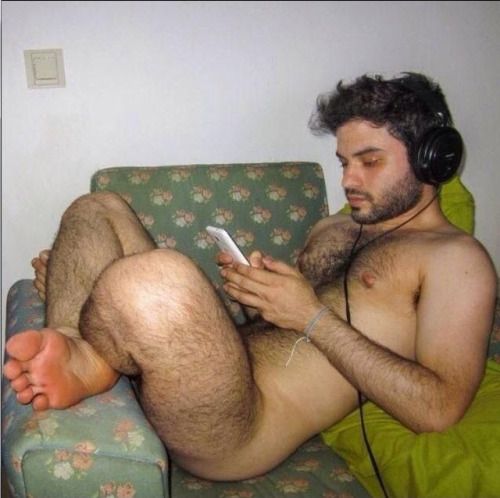 indiangayworld:  mmmmmmmmmmm SO sexy to Handle   Handsome, hairy, sexy.  An ideal physically shaped man for me - WOOF