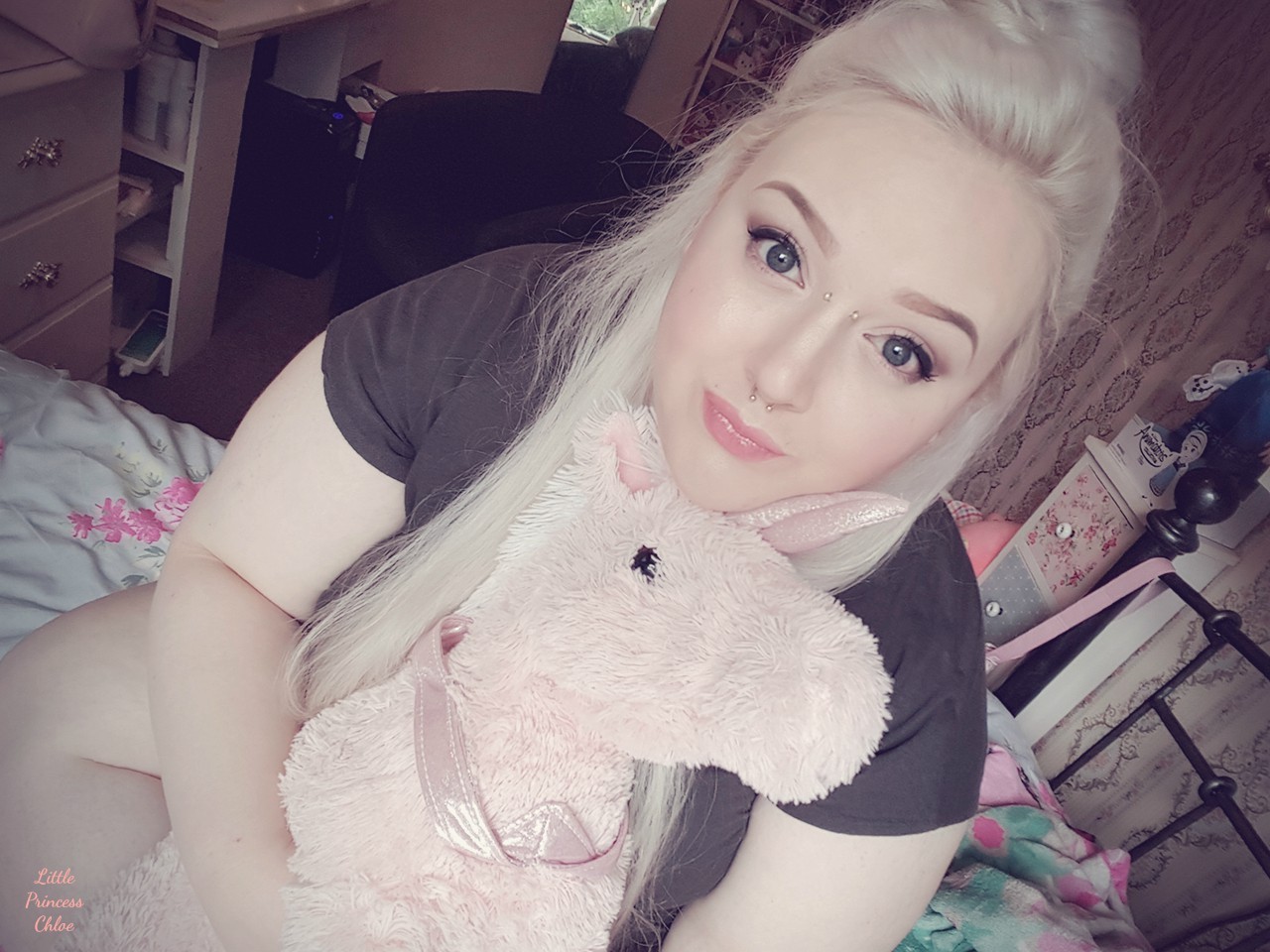 littleprincesschloe:  i &lt;3 my unicorn, hes called Butt Stallion   🎀 🍭