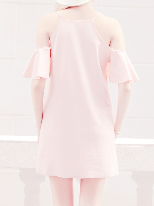 pancak3u:pink dress↳please click the links and like/reblog if you can ♥