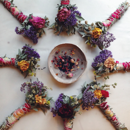 #smudgingstick #smudging #flowers #salvia #ritual #lovely