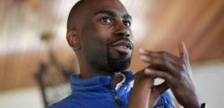 the-movemnt:   The University of Chicago is now offering a Black Lives Matter seminar with DeRay McKessonDeRay McKesson is bringing his brand of social media-driven black activism to the world of academia.McKesson, 31, was recently announced as one of