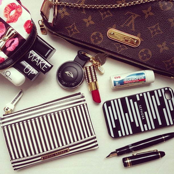 IT IS WELL WITH MY SOUL • What’s In My Purse Tag: Louis Vuitton Eva ...