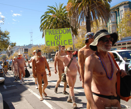 tallguyswithsmalldicks: I’m so happy for all the nudists, exhibitionists, streakers, and free 