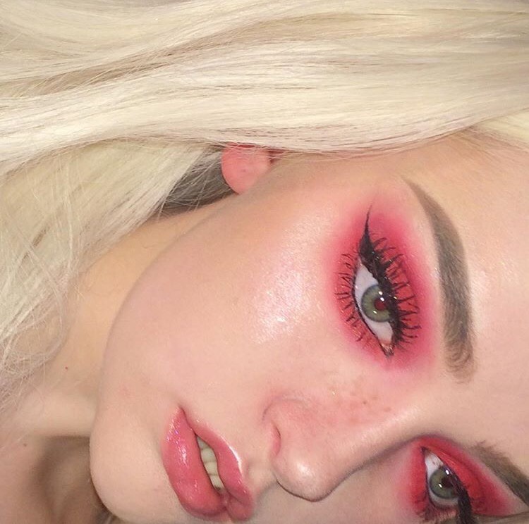 yayoroses:https://instagram.com/p/BcIwrialHRI/