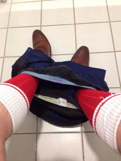 rugbysocklad:  Footy socks to work! 