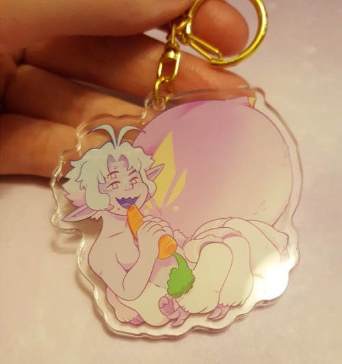 Telen, from my comic, Cavemate, is now a handheld little buddy in the form of an acrylic charm!Charm