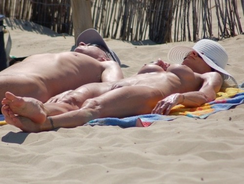 blindcreek-beach-florida:Most people at the nude beach have their eyes closed anyway, sunbathing jus