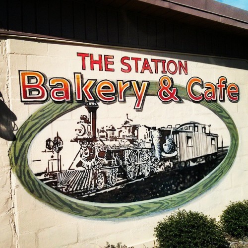Start off the long weekend with some treats from The Station Bakery in High Springs! #GNVFL #GNVEats