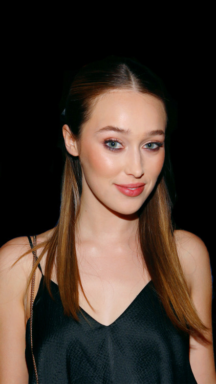 celebritiesandmovies: Alycia Debnam-Carey Lockscreens