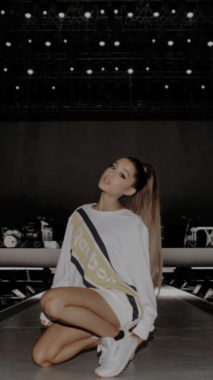 ariana grande lockscreensreblog or like if you save.