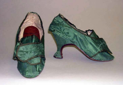 Ab. 1775 Ensemble With Matching Shoes (American)
