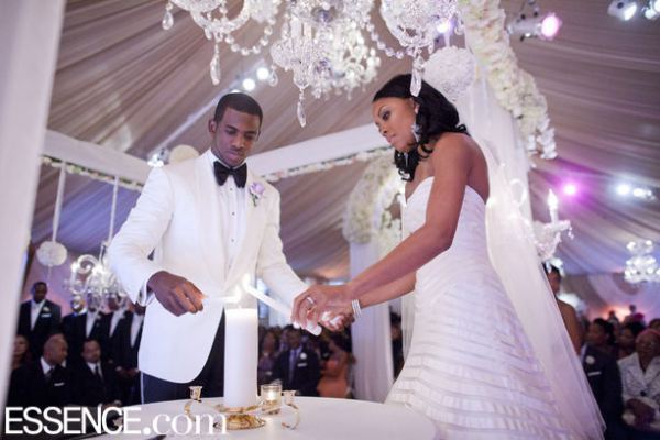 bishopmyles:  thotluxury:  thelasthuxtable:  thoughtsofablackgirl:  Chris Paul and
