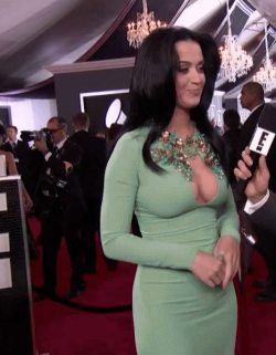 Katy Perry &amp; The Dress