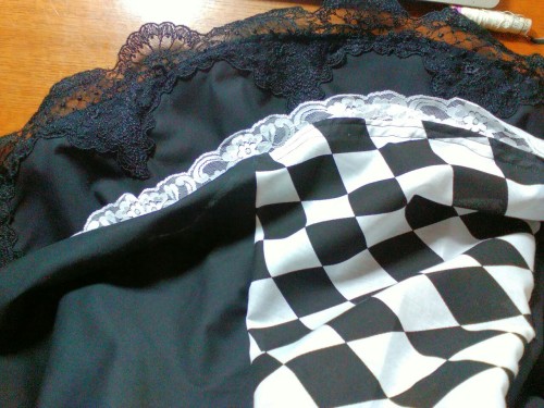 thedreadvampy:The Fool dress is finished! More or less! This is both the most frilly and foofy thing