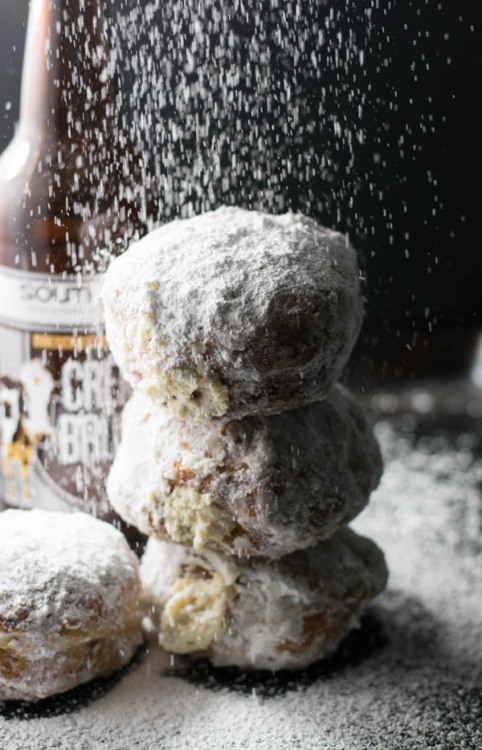 fullcravings:  Creme Brulee Stout Mascarpone Stuffed Donuts   Yeeeeessssss. 