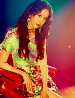 seohyyun:Holiday Night: Yoona