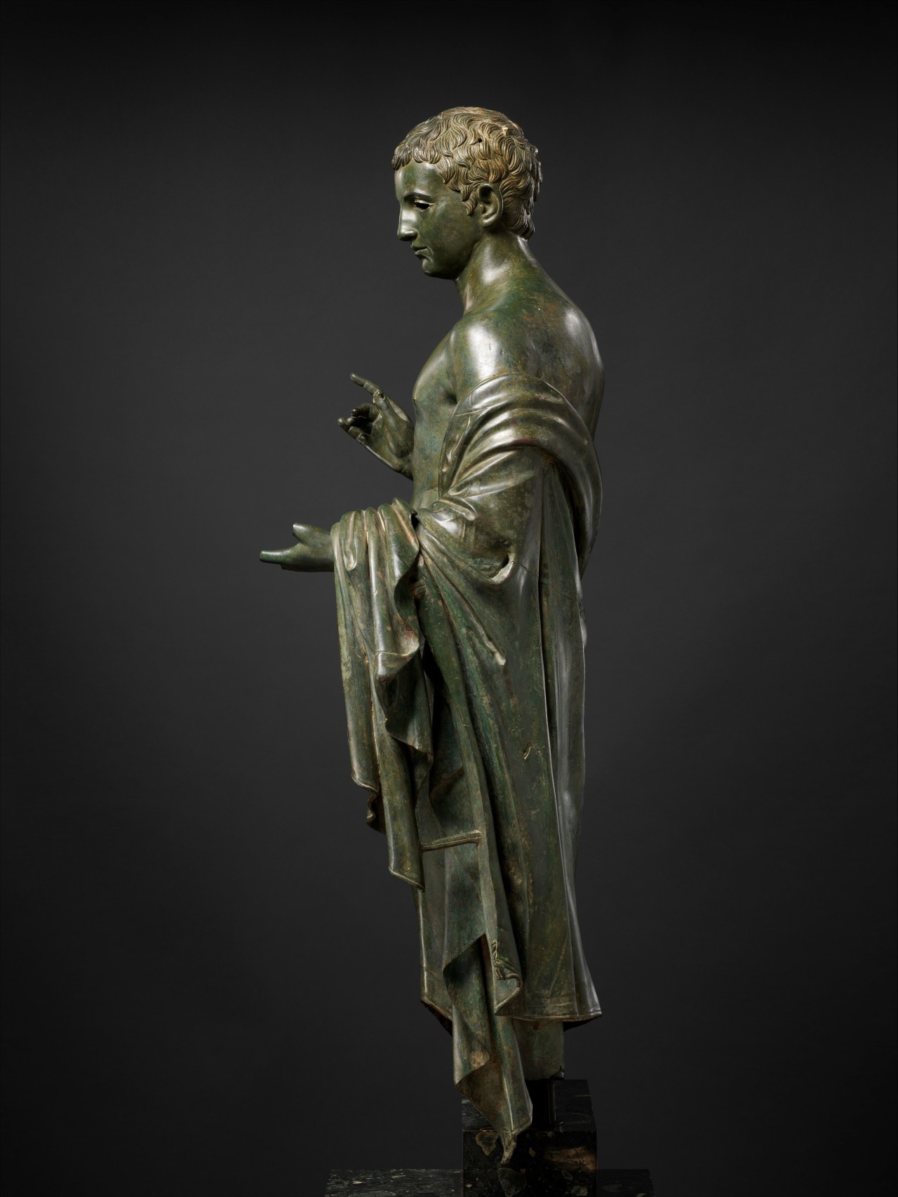 didoofcarthage:  Bronze statue of an aristocratic boy. Roman, Augustan Period, 27