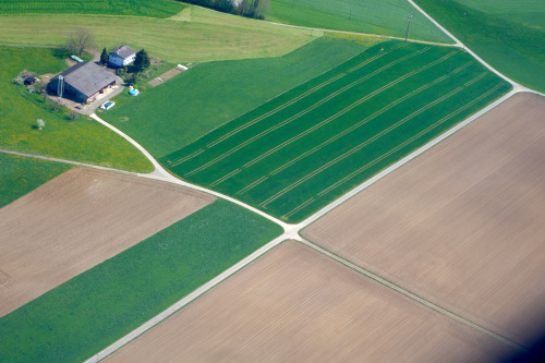 ZRH Approach .. [2 / 2] Neatly maintained farms on approach to Zurich, on the outskirts of the villa