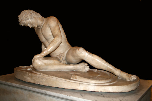 Galata Morente, Epigono, 230-220 a.c. Musei Capitolini Roma.