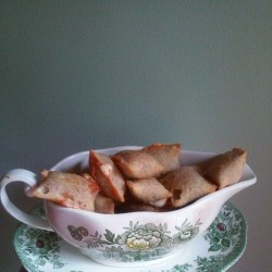 andrewmoerder:  orlandobloomers:  this is my great grandmas antique gravy bowl and i just got yelled at for disrespecting it with pizza rolls   Art