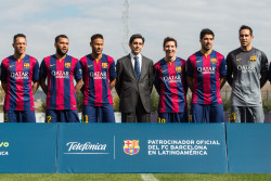 fzneymar:  Der FC Barcelona verkündet Partnerschaft mit Telefonica (18.02.2015)  Der FC Barcelona hat seine audiovisuellen Rechte für die Saison 2015/16 an das Telekommunikationsunternehmen Telefonica verkauft.  Photos by Getty Images / Reuter/ MIGUEL