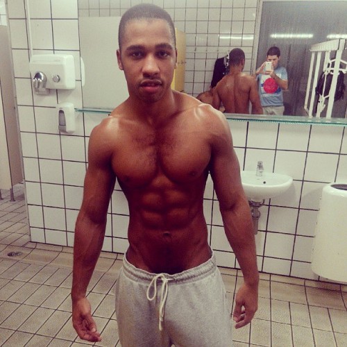 thebodyhunter:  ❤️ @titaniusmaximus #iamduphotmusic #bjornduphot