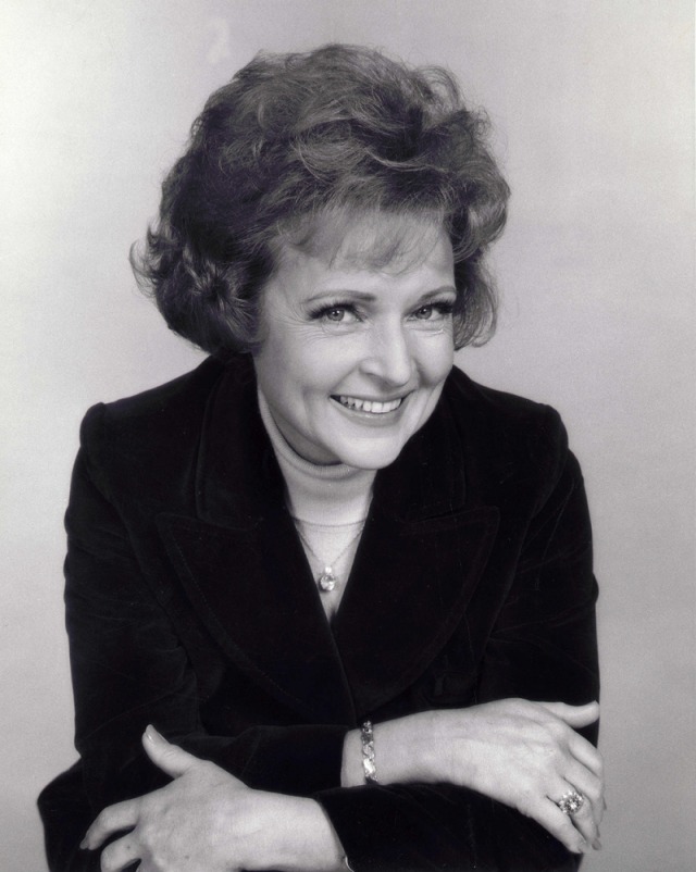 driveintheaterofthemind:R.I.P. Betty White (January 17, 1922 – December 31, 2021)