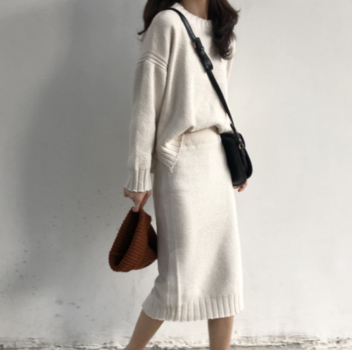 161sy:sweater + skirt