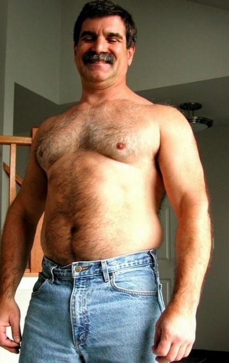 bearaunaturel: + More hot daddies on einheri.tumblr.com