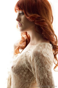 submissivecdjackie:  ~ More Of My Life Long Love Affair With Beautiful Sexy Redheads ~  ANOTHER BEAUTIFUL REDHEAD FOR ALL YOU RED LOVERS OUT THERE!