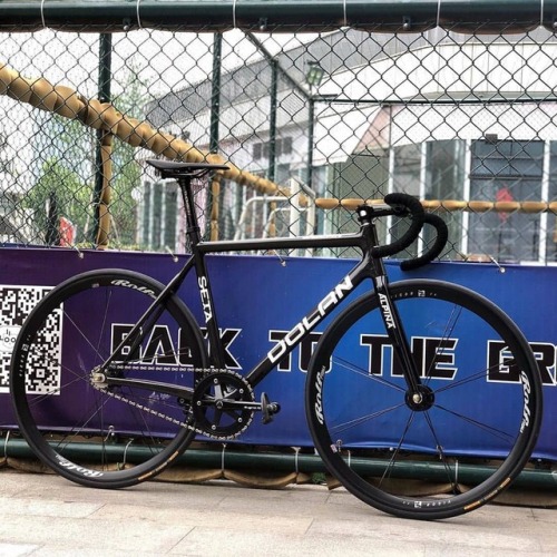 hizokucycles:#Repost from @fuchaojoe - #fixedgear #dolanseta #cycling #biking #cyclist #bike #bicycl