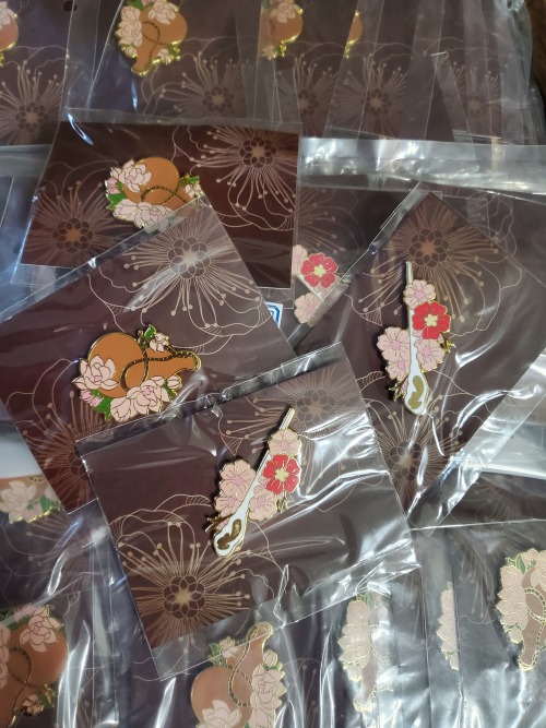 ✨SHIPPING UPDATE✨The remaining merch has arrived!! Our shipping mod is currently packaging Osmanthus