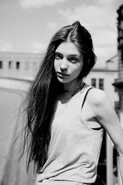 l-isan: Magda ( Ph. by Tom Mitchell).