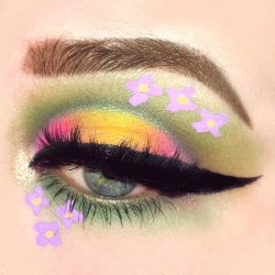 floozys: ‪in celebration that it’s finally my favorite season, spring! despite the fact that it doesn’t feel like it 🌼💐🌸‬  instagram.com/heleddang