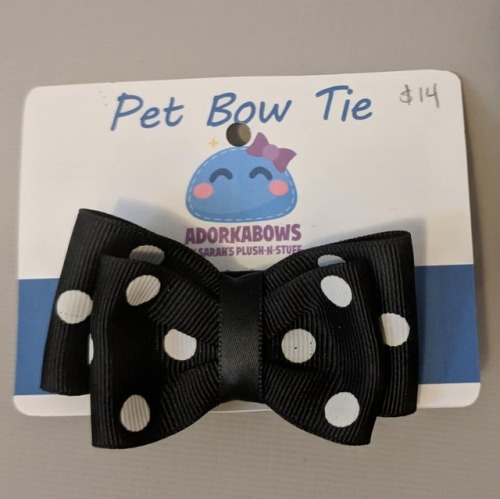 I made bow ties for pets. They have 4″ soft loop-and-latch straps that go around your pet’s collar. 