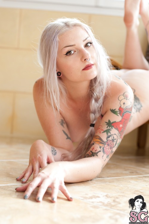 gamecat75:Vehera Suicide porn pictures