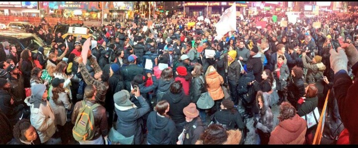 hummingbirdsandostriches:  DO NOT FORGET ERIC GARNER 03 DEC 2014 DESPITE A VIDEO