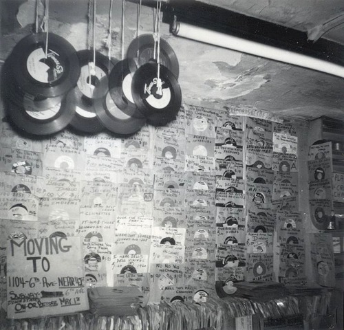vinylespassion:  Times Square Records, 1962. 