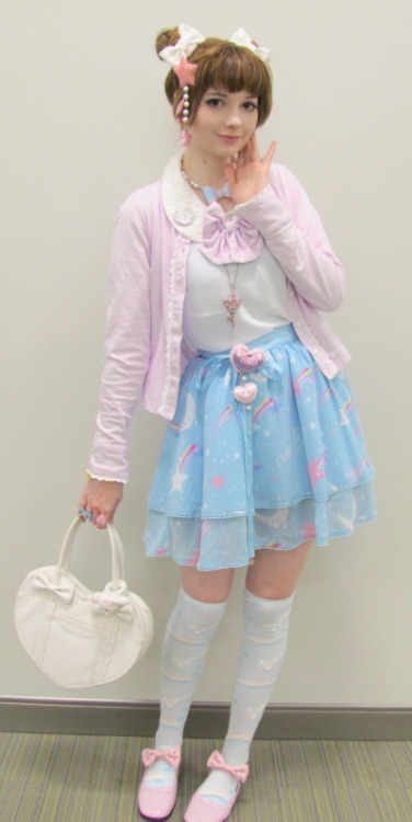 surrenderingmymanhood:  Girly stuff I like…love her outfits  (Source: lavenderlillies at http://daily-lolita.livejournal.com/5686280.html)