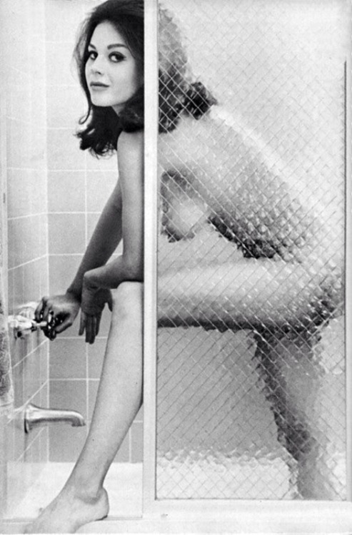 XXX whenpussieswerefurry:  Lana Wood  photo