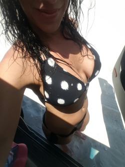 my-erratic-soul:  I forgot how it feels to be sun kissed and the sounds of the ocean.  I need to remedy this asap