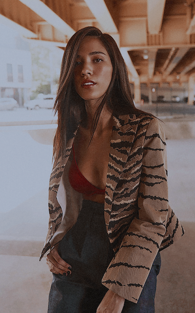 Kelsey chow sexy