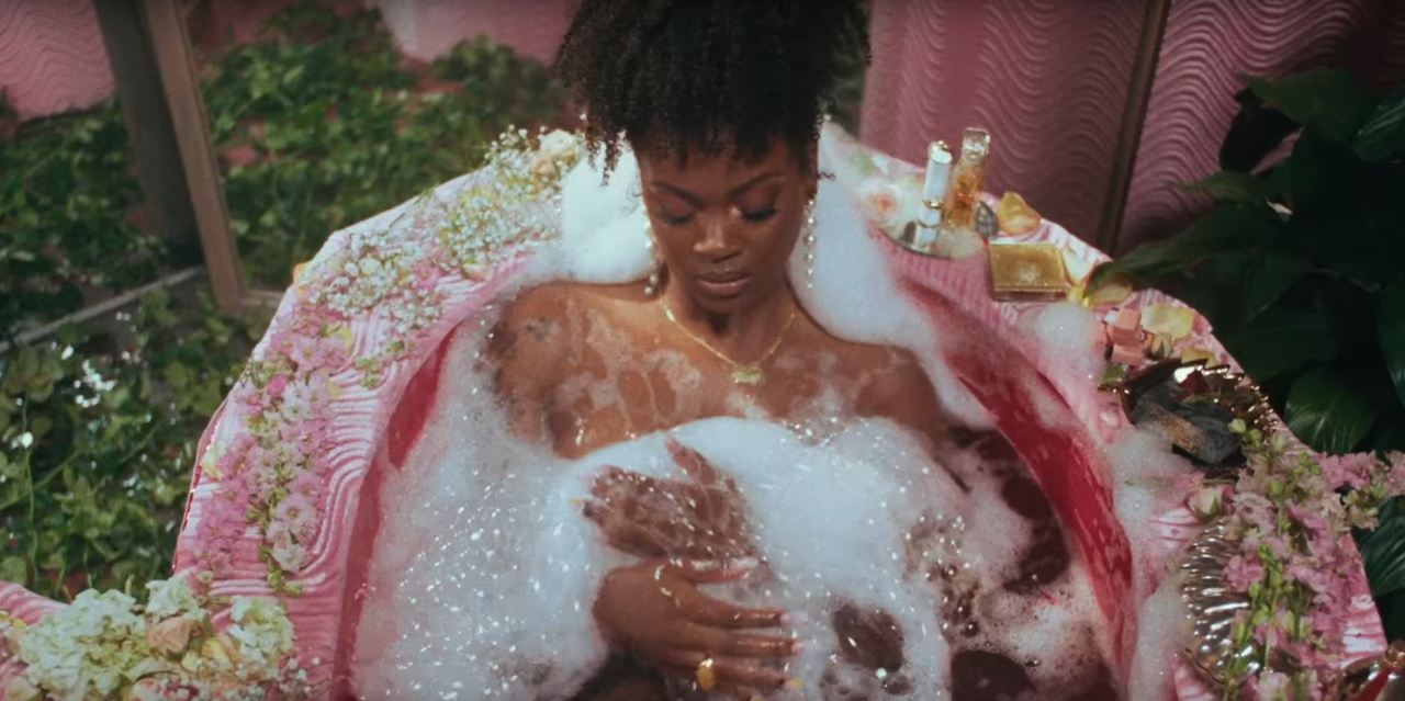 niambi:  Ari Lennox | BMO